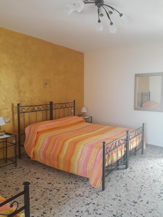 카스텔사르도 L'Antico Faro B&B 외부 사진