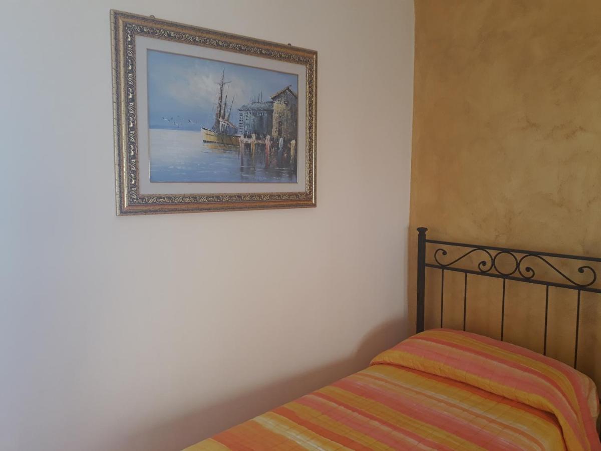 카스텔사르도 L'Antico Faro B&B 외부 사진
