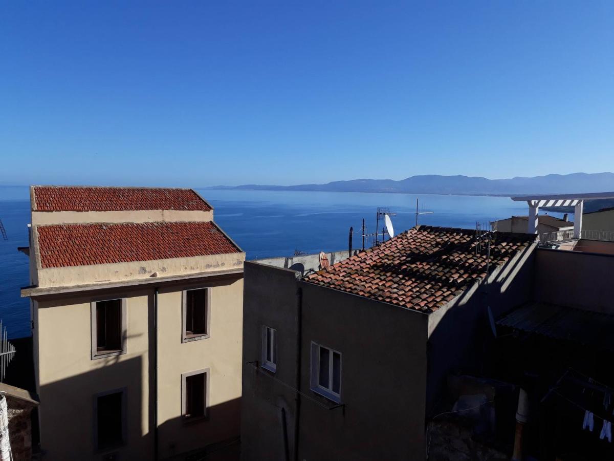 카스텔사르도 L'Antico Faro B&B 외부 사진