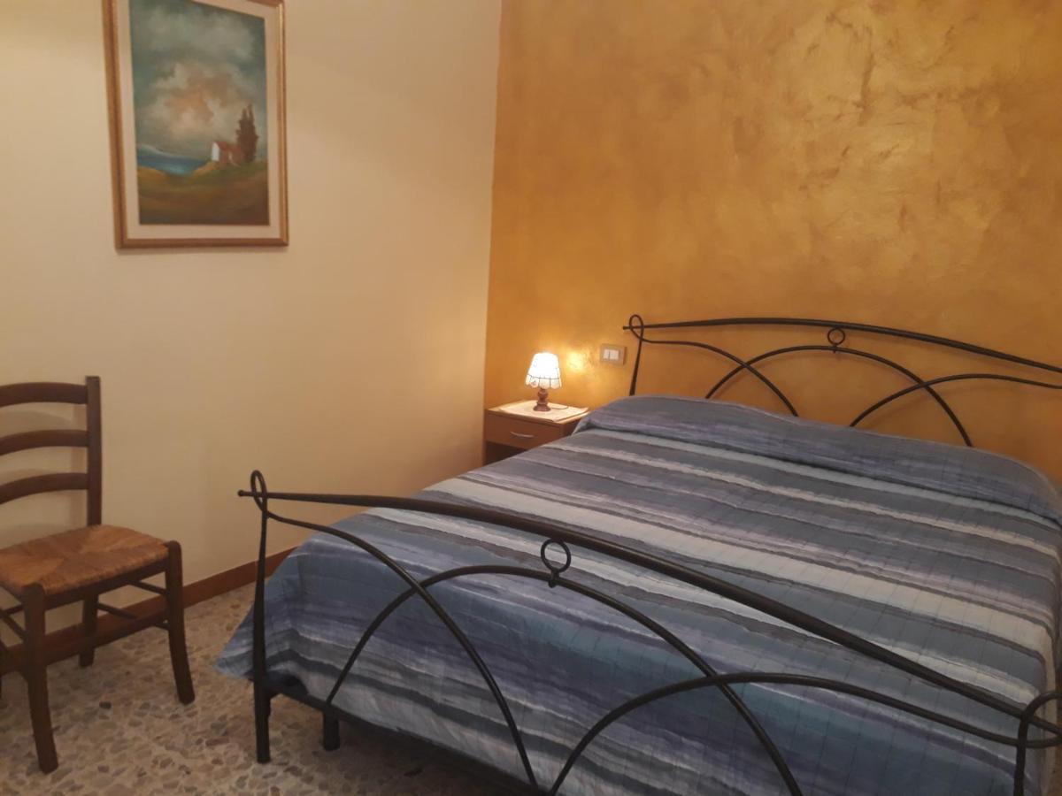 카스텔사르도 L'Antico Faro B&B 외부 사진