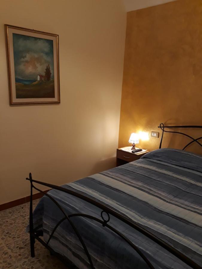 카스텔사르도 L'Antico Faro B&B 외부 사진