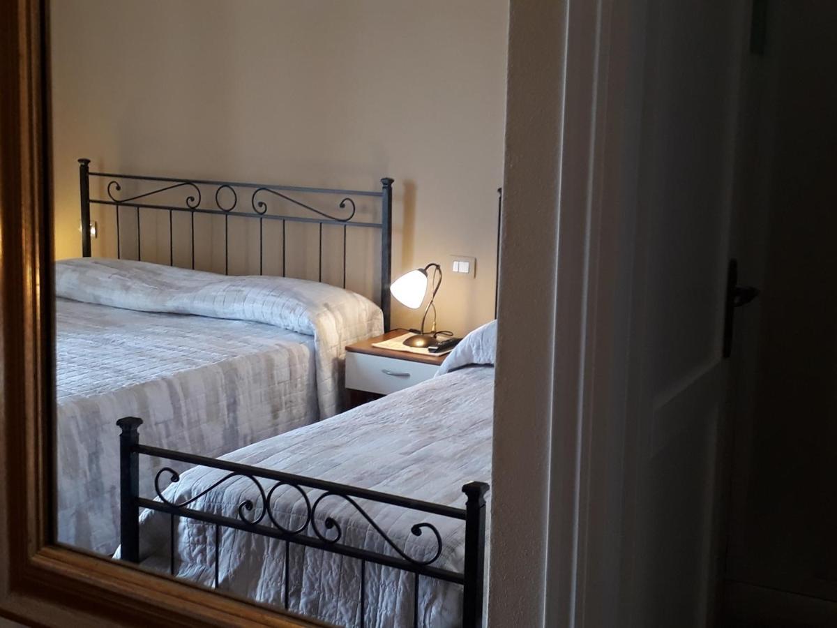 카스텔사르도 L'Antico Faro B&B 외부 사진