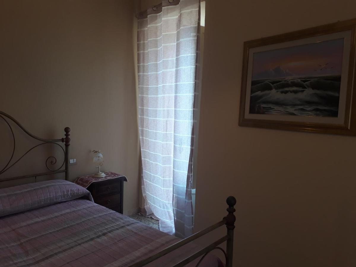 카스텔사르도 L'Antico Faro B&B 외부 사진