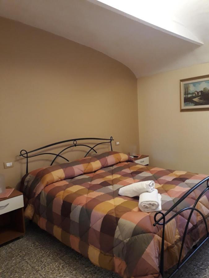 카스텔사르도 L'Antico Faro B&B 외부 사진